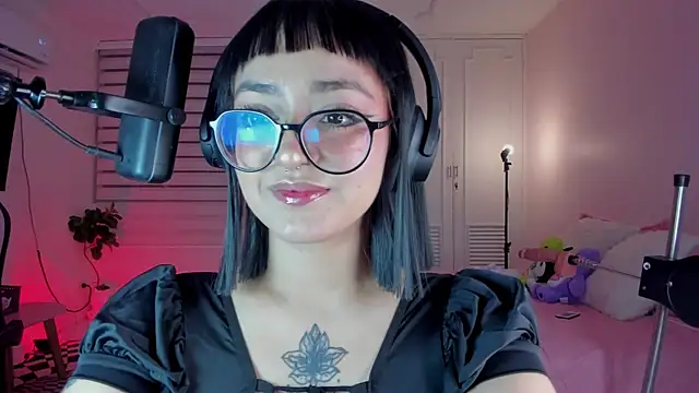 Snapshot of SweetJennaa chatting on 03-16-25, 09:49 SweetJennaa online show from 03-16-25, 09:49