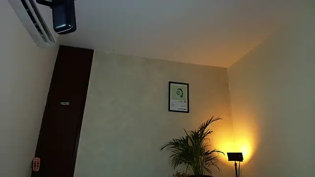 SweetJennaa online show from 04-12-26, 04:17