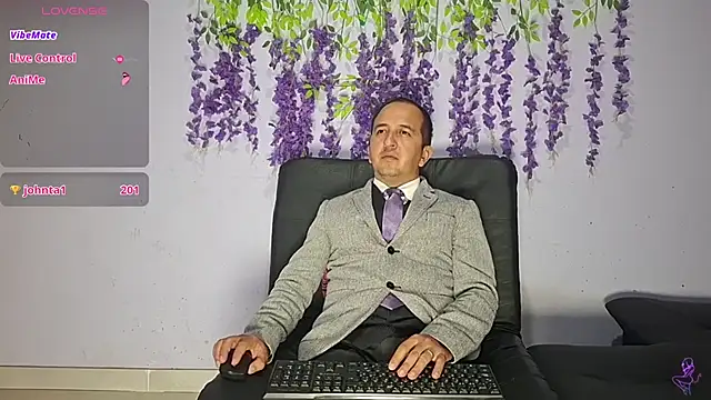 Snapshot of yazfore2 chatting on 06-18-26, 01:50 yazfore2 online show from 06-18-26, 01:50