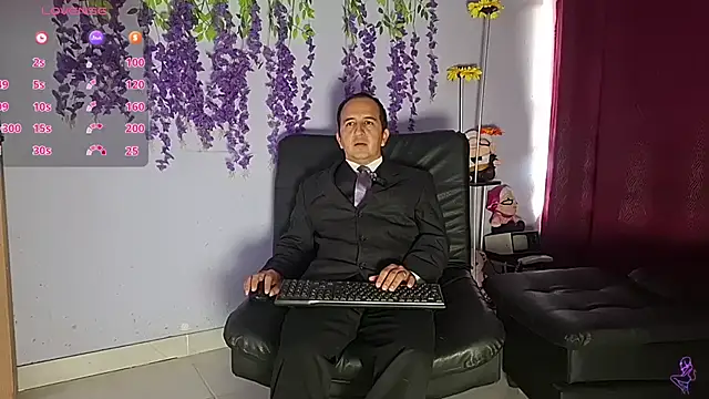 Snapshot of yazfore2 chatting on 06-30-26, 01:23 yazfore2 online show from 06-30-26, 01:23
