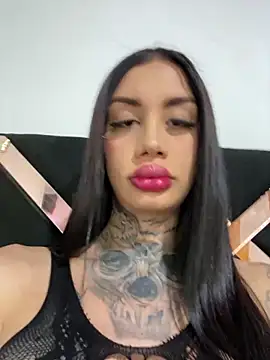 Zaratattoox online show from 12-21-25, 07:26