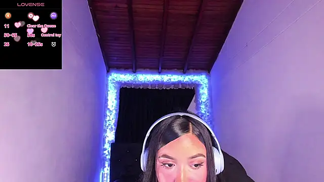 Mariana Hasper  online show from 12-04-24, 02:20