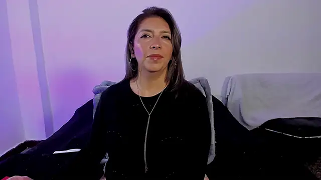 MichelleManson online show from 11-22-25, 10:25