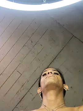 AlexaWarner online show from 04-26-26, 01:09