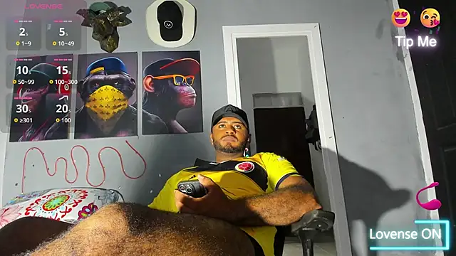 Snapshot of Hardboy_latin chatting on 10-29-25, 03:53 Hardboy latin online show from 10-29-25, 03:53