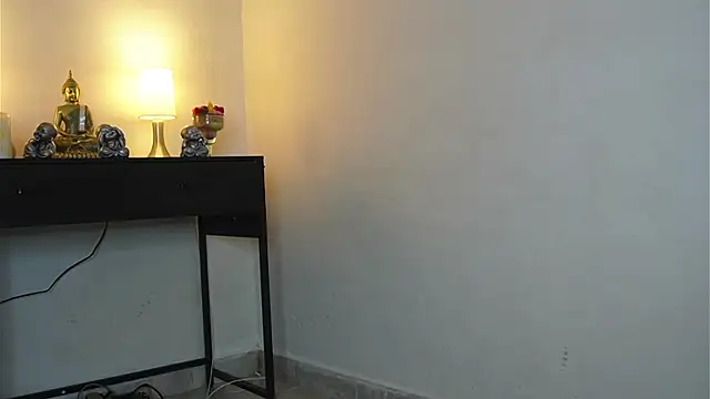 Snapshot of AlessiaVix chatting on 03-13-25, 07:06 AlessiaVix online show from 03-13-25, 07:06