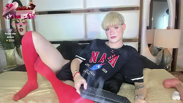 VladHellsing4 online show from 01-08-26, 02:41