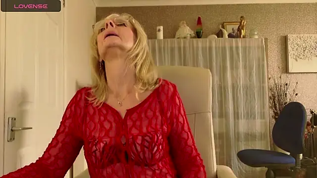 TopazCamgirl online show from 12-03-25, 02:59