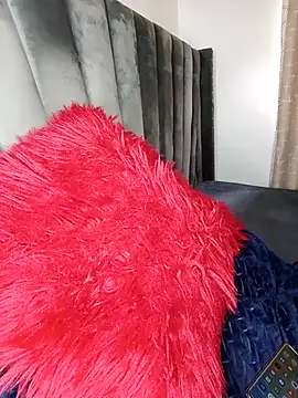 Snapshot of Golden_diver chatting on 11-25-25, 10:59 Golden diver online show from 11-25-25, 10:59