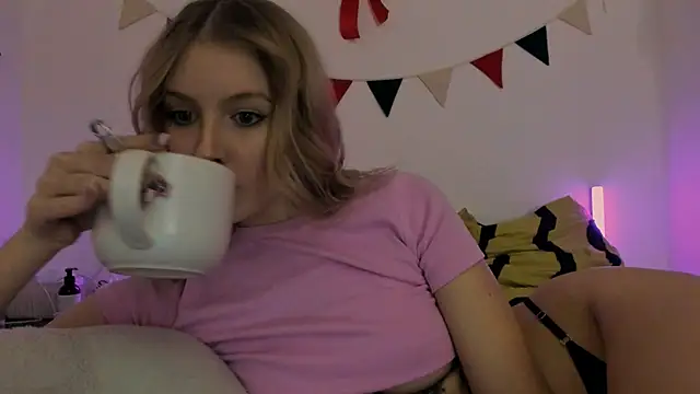 MiaDavis21 online show from 02-22-25, 05:46