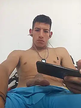 Snapshot of sbsmenhot chatting on 03-02-25, 06:30 sbsmenhot online show from 03-02-25, 06:30