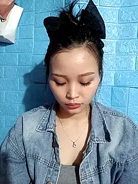 Snapshot of vatb chatting on 12-04-24, 02:04 vatb online show from 12-04-24, 02:04