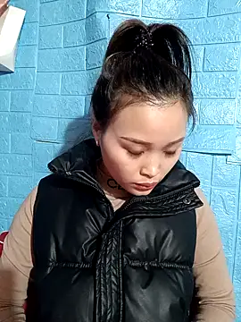 Snapshot of vatb chatting on 12-09-24, 07:17 vatb online show from 12-09-24, 07:17