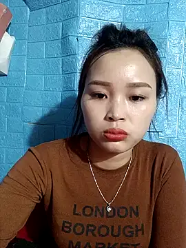 Snapshot of vatb chatting on 12-15-24, 01:57 vatb online show from 12-15-24, 01:57