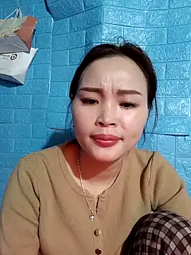 Snapshot of vatb chatting on 12-24-24, 01:16 vatb online show from 12-24-24, 01:16