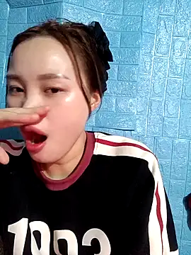 Snapshot of vatb chatting on 12-30-24, 01:37 vatb online show from 12-30-24, 01:37