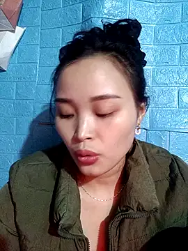 Snapshot of vatb chatting on 01-21-25, 02:37 vatb online show from 01-21-25, 02:37