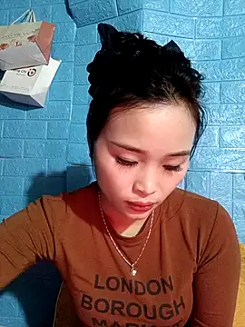 Snapshot of vatb chatting on 02-13-25, 01:29 vatb online show from 02-13-25, 01:29