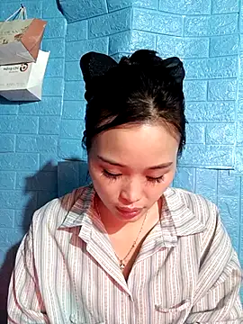 Snapshot of vatb chatting on 02-15-25, 04:01 vatb online show from 02-15-25, 04:01