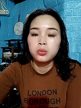 Snapshot of vatb chatting on 02-17-25, 02:31 vatb online show from 02-17-25, 02:31