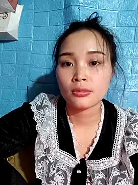 Snapshot of vatb chatting on 02-18-25, 02:27 vatb online show from 02-18-25, 02:27