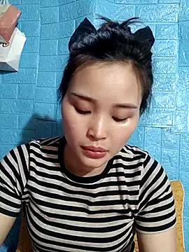 Snapshot of vatb chatting on 03-22-25, 09:13 vatb online show from 03-22-25, 09:13