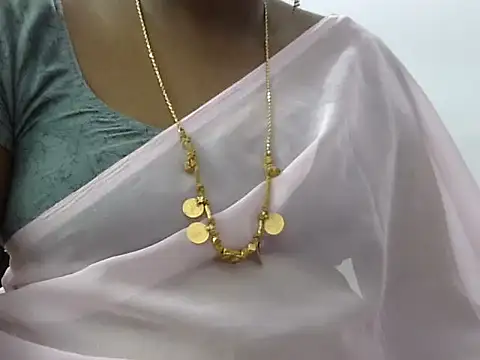 Snapshot of Hot_akshara chatting on 09-17-25, 06:15 Hot akshara online show from 09-17-25, 06:15