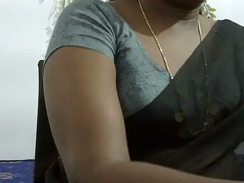 Snapshot of Hot_akshara chatting on 10-05-25, 01:09 Hot akshara online show from 10-05-25, 01:09