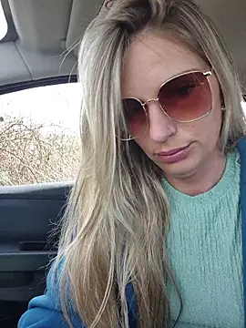 Lydie off online show from 03-26-26, 01:17