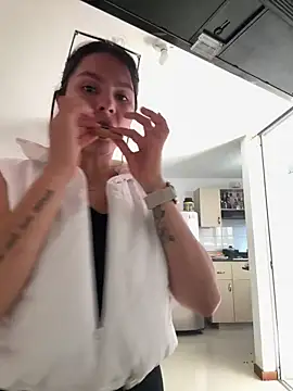 SofiaG  online show from 01-18-25, 06:21