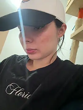 SofiaG  online show from 02-04-25, 02:10