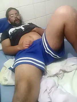 Snapshot of lele9457 chatting on 10-26-25, 12:16 lele9457 online show from 10-26-25, 12:16