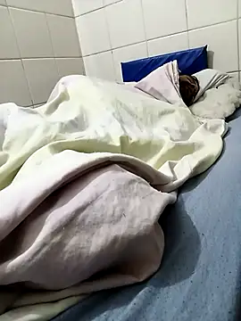 Snapshot of lele9457 chatting on 10-30-25, 10:06 lele9457 online show from 10-30-25, 10:06