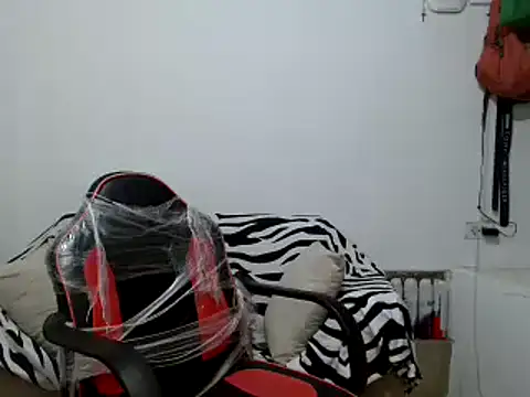 miriam775 online show from 01-14-26, 02:01