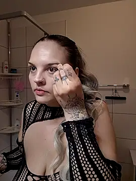 Snapshot of Jujuicy_97 chatting on 02-05-26, 06:01 Jujuicy 97 online show from 02-05-26, 06:01