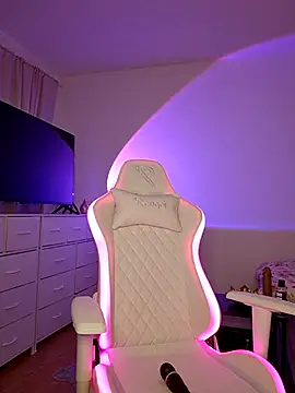 Jujuicy 97 online show from 03-11-26, 04:07