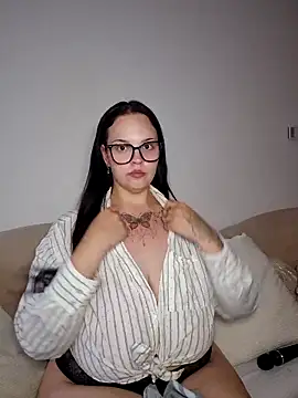 Snapshot of Jujuicy_97 chatting on 05-31-26, 06:53 Jujuicy 97 online show from 05-31-26, 06:53