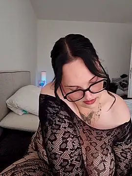 Snapshot of Jujuicy_97 chatting on 06-11-26, 02:59 Jujuicy 97 online show from 06-11-26, 02:59