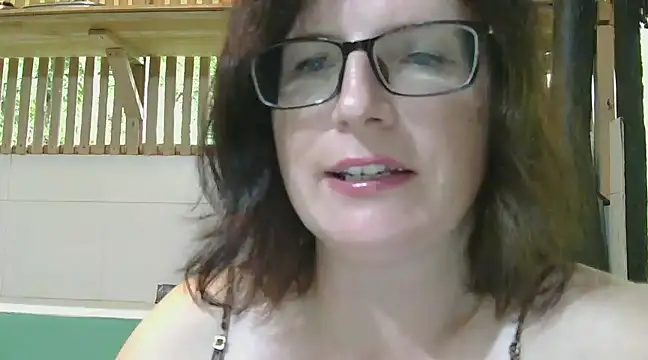 Snapshot of CrimsonMistress chatting on 12-16-24, 05:06 CrimsonMistress online show from 12-16-24, 05:06