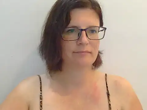 Snapshot of CrimsonMistress chatting on 02-01-25, 03:30 CrimsonMistress online show from 02-01-25, 03:30