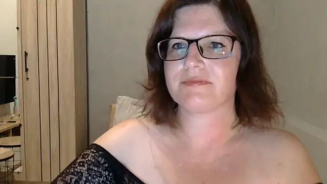 Snapshot of CrimsonMistress chatting on 10-07-25, 10:07 CrimsonMistress online show from 10-07-25, 10:07