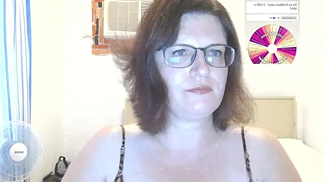 CrimsonMistress online show from 01-08-26, 10:45