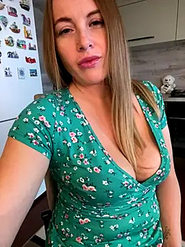 Cute Hot Alice online show from 12-15-25, 10:08