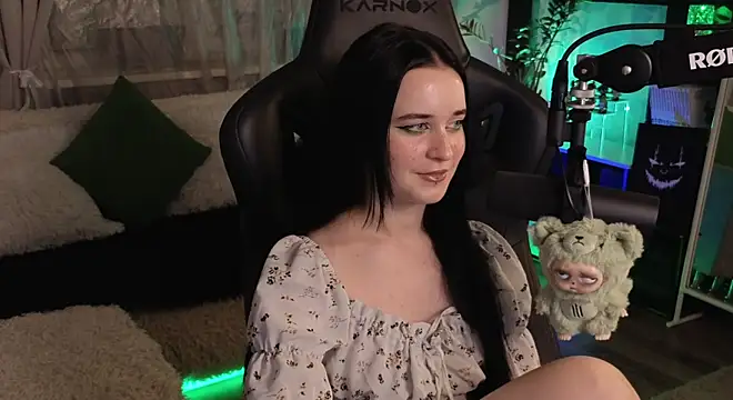 KiraLiLime online show from 11-04-25, 10:20