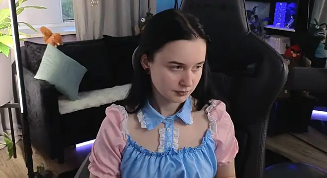 Snapshot of KiraLiLime chatting on 07-25-26, 05:21 KiraLiLime online show from 07-25-26, 05:21