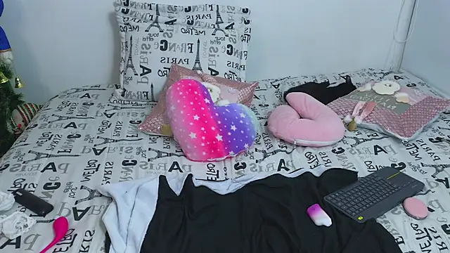 Lorenne Miller online show from 12-27-24, 01:00