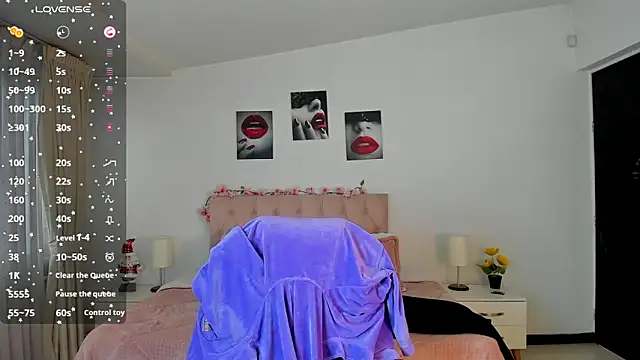 Snapshot of _Charlotte_evans_1 chatting on 12-23-24, 07:52 Charlotte evans 1 online show from 12-23-24, 07:52