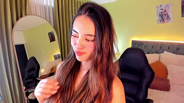 Snapshot of _Charlotte_evans_1 chatting on 10-14-25, 09:04 Charlotte evans 1 online show from 10-14-25, 09:04