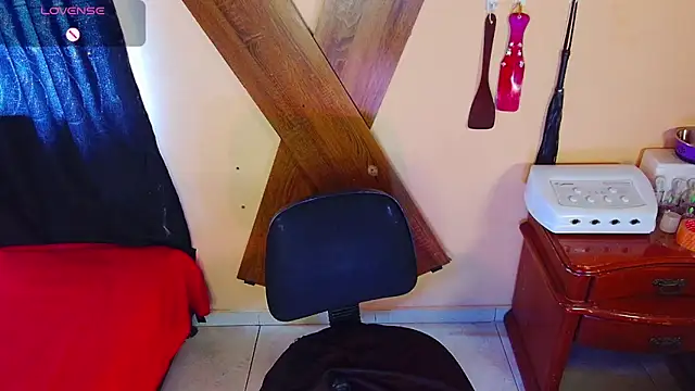 Snapshot of bdsmsubdirty chatting on 10-27-25, 08:57 bdsmsubdirty online show from 10-27-25, 08:57