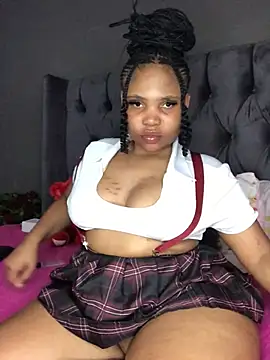 Snapshot of Anaelle24 chatting on 02-21-25, 12:28 Anaelle24 online show from 02-21-25, 12:28